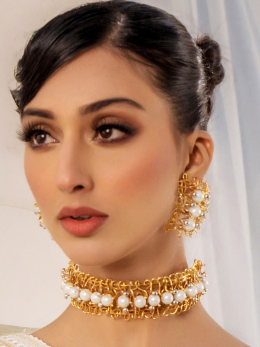 Pearls Cluster Choker Set