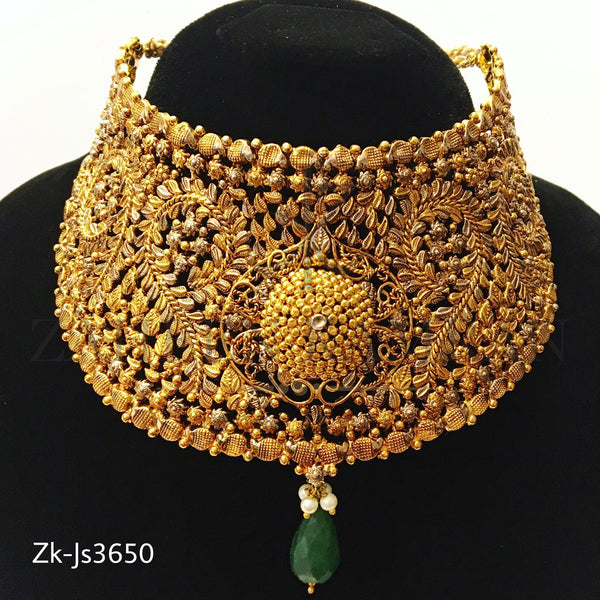 Gold antique set