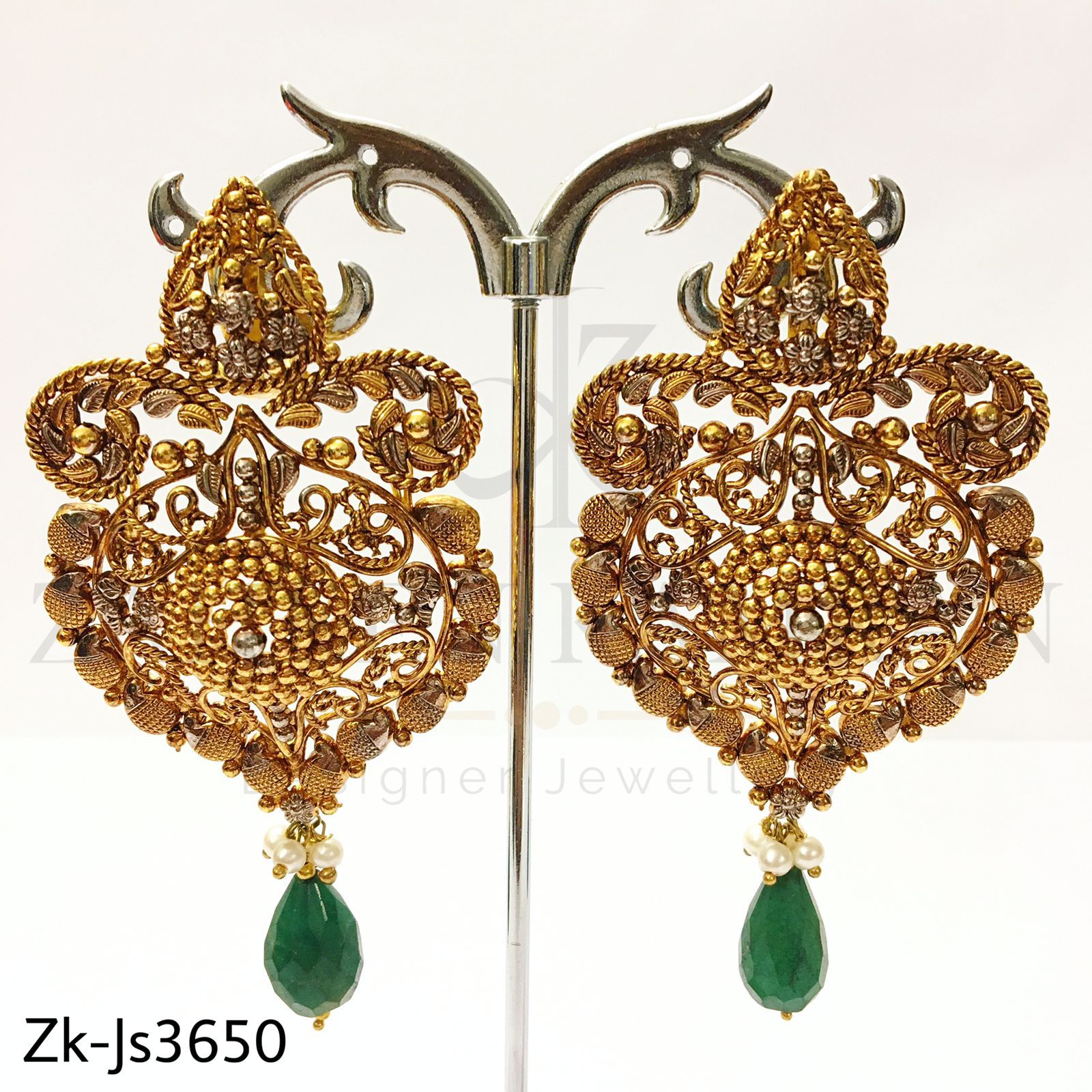 Gold antique set