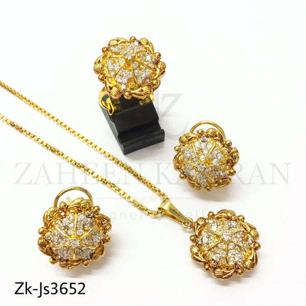 Zirconia golden pendant