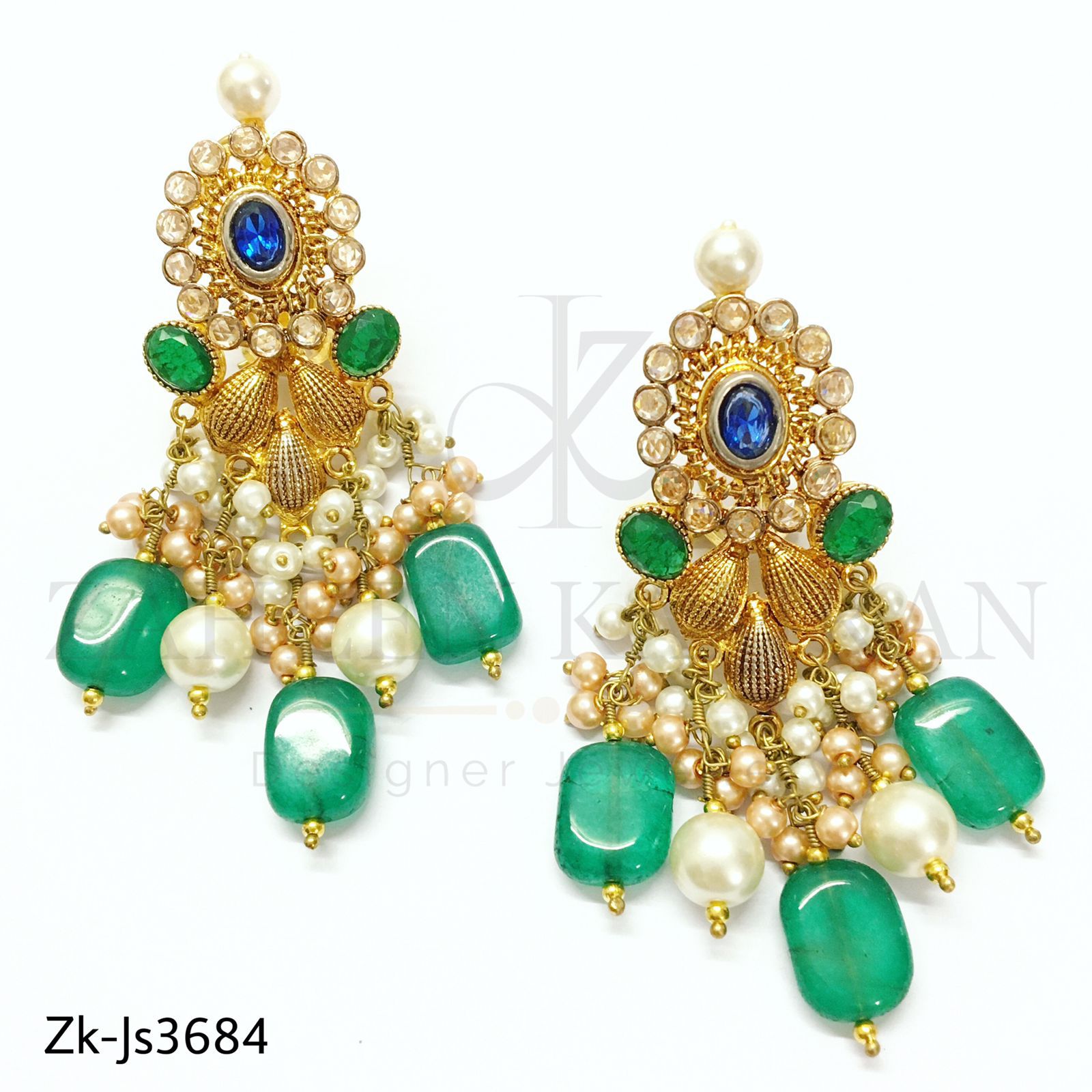 Sleek emerald choker set