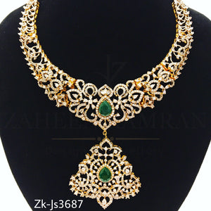 Classic pick emerald set