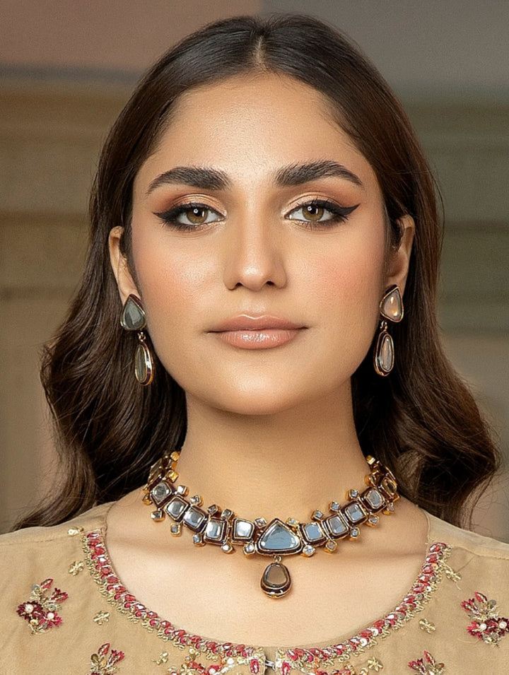 Classy kundan set