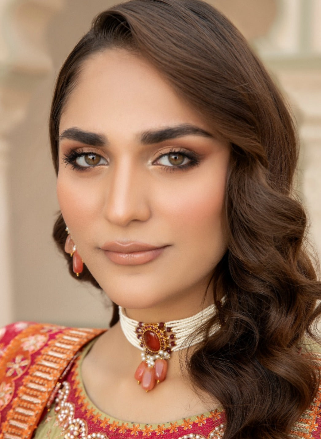 Classic handwoven choker