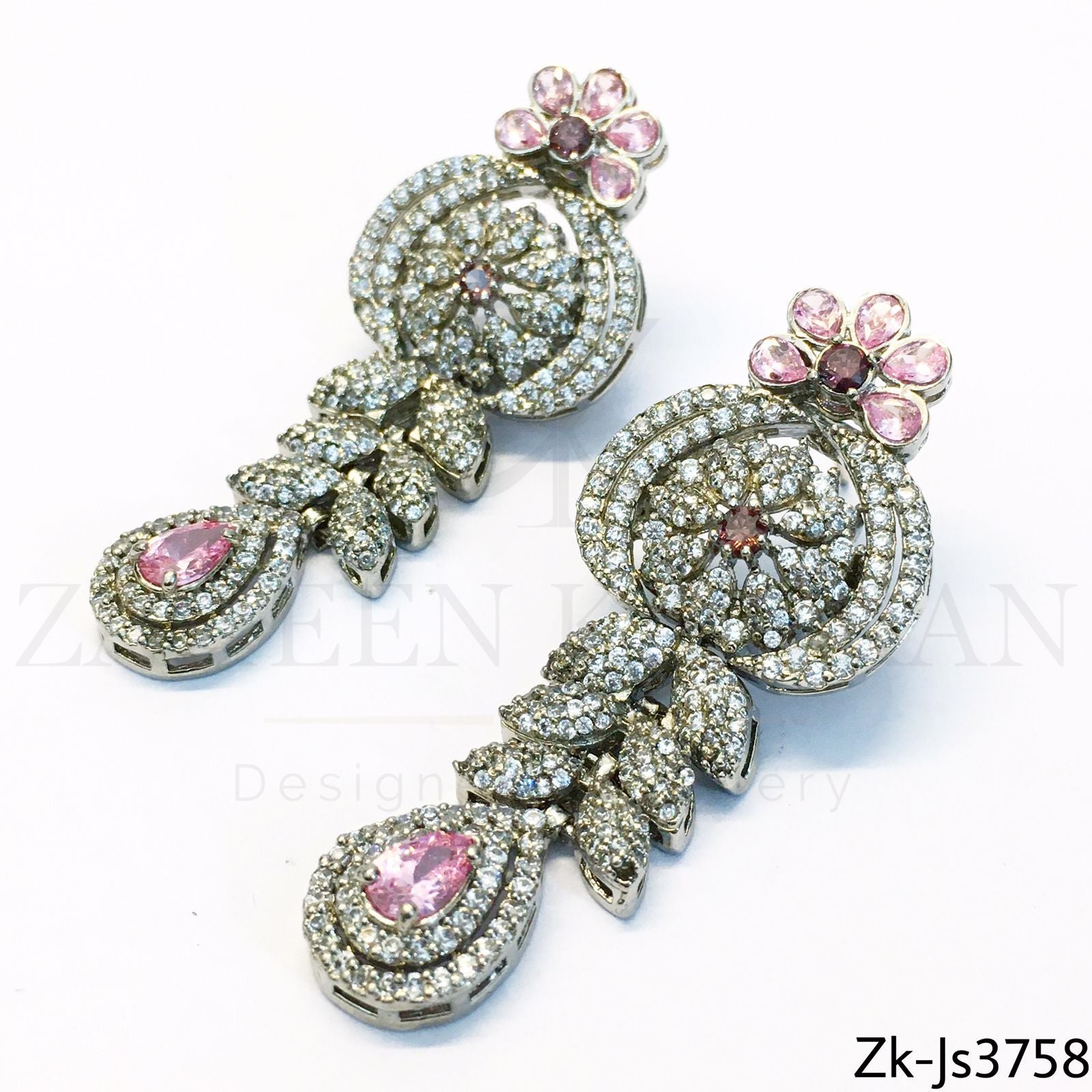 Flaunt silver set
