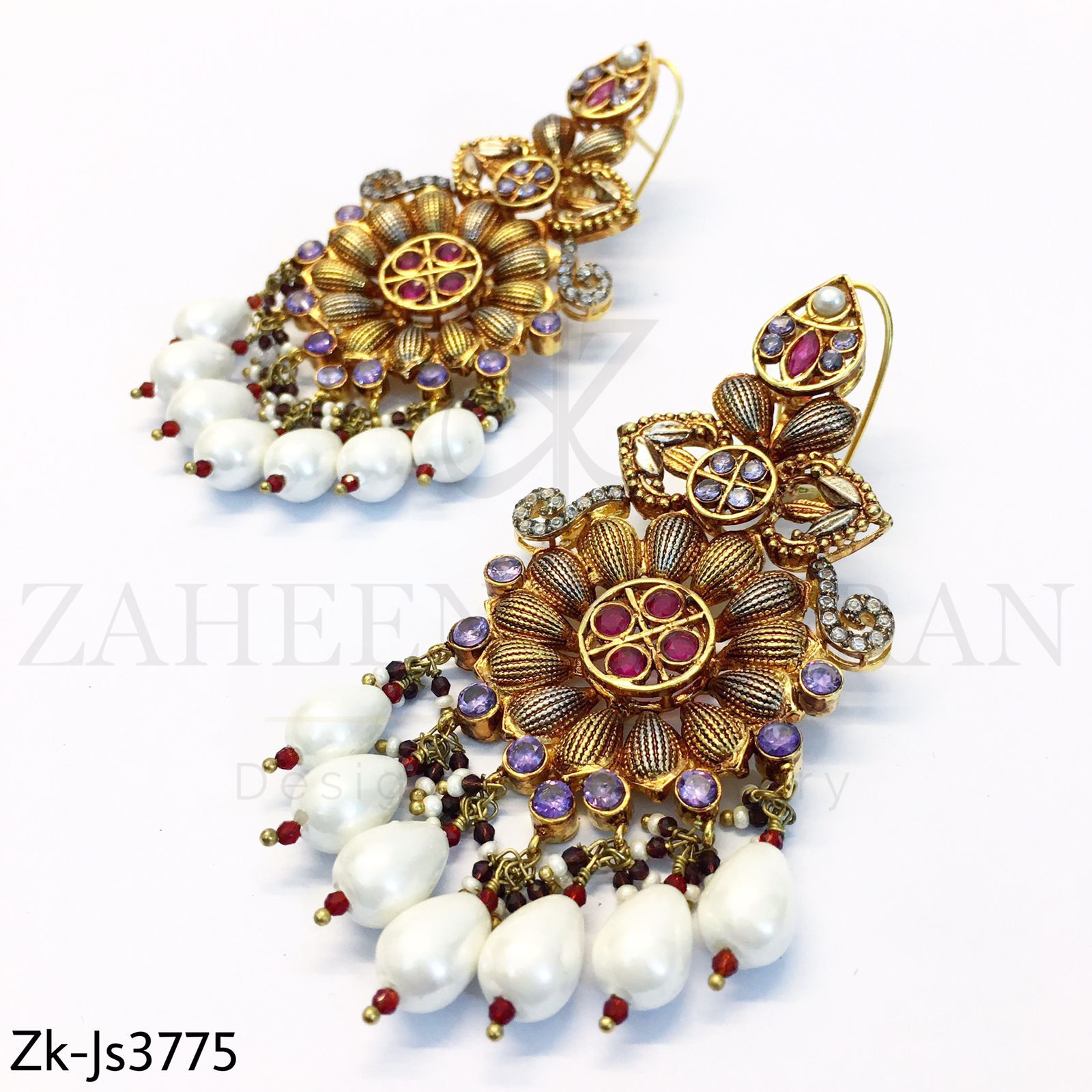 Antique impeccable set