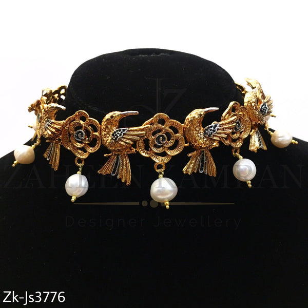 Floral sparrow choker