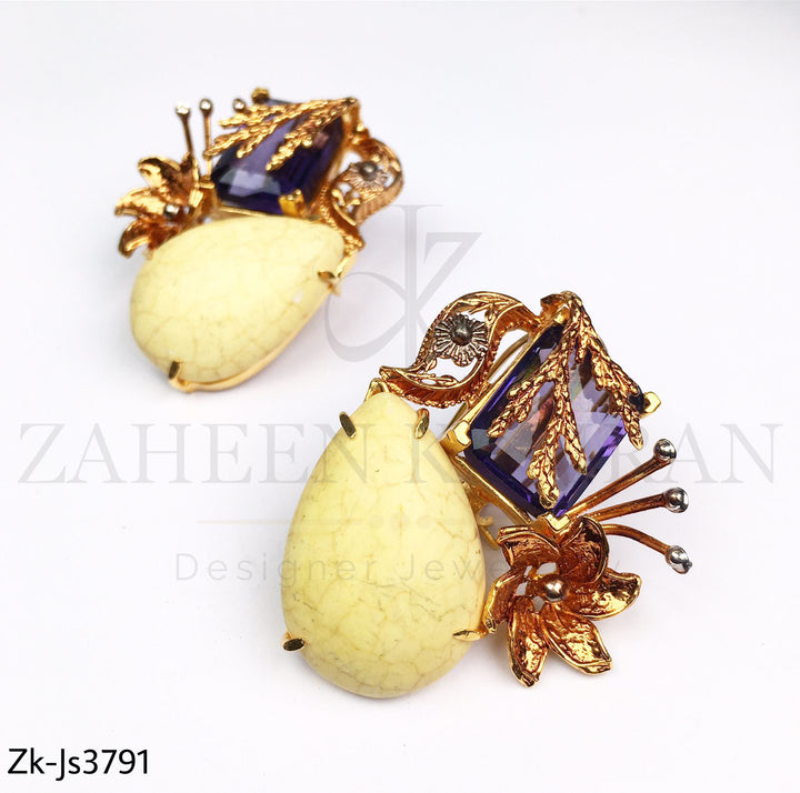 Stylish floral Mala pendant set