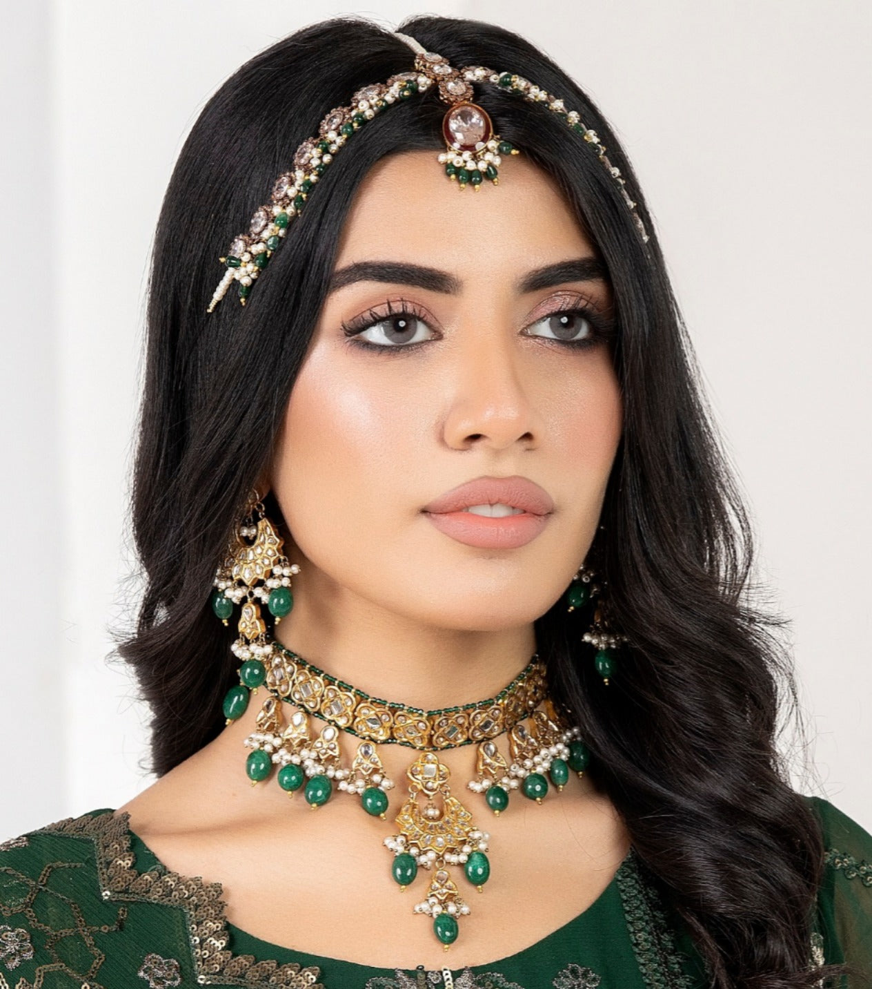 Kundan sleek set