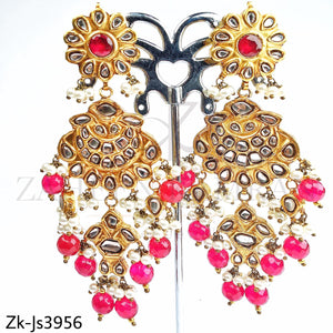 Glamorous bridal set.