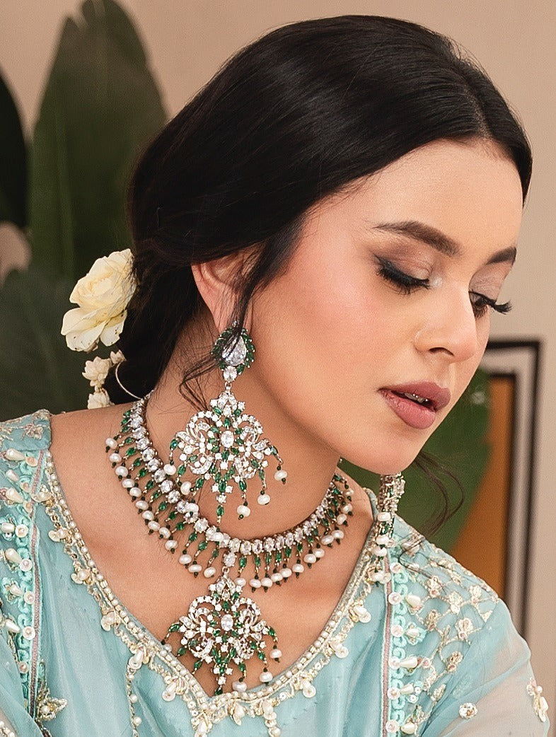 Sparkle silver set.