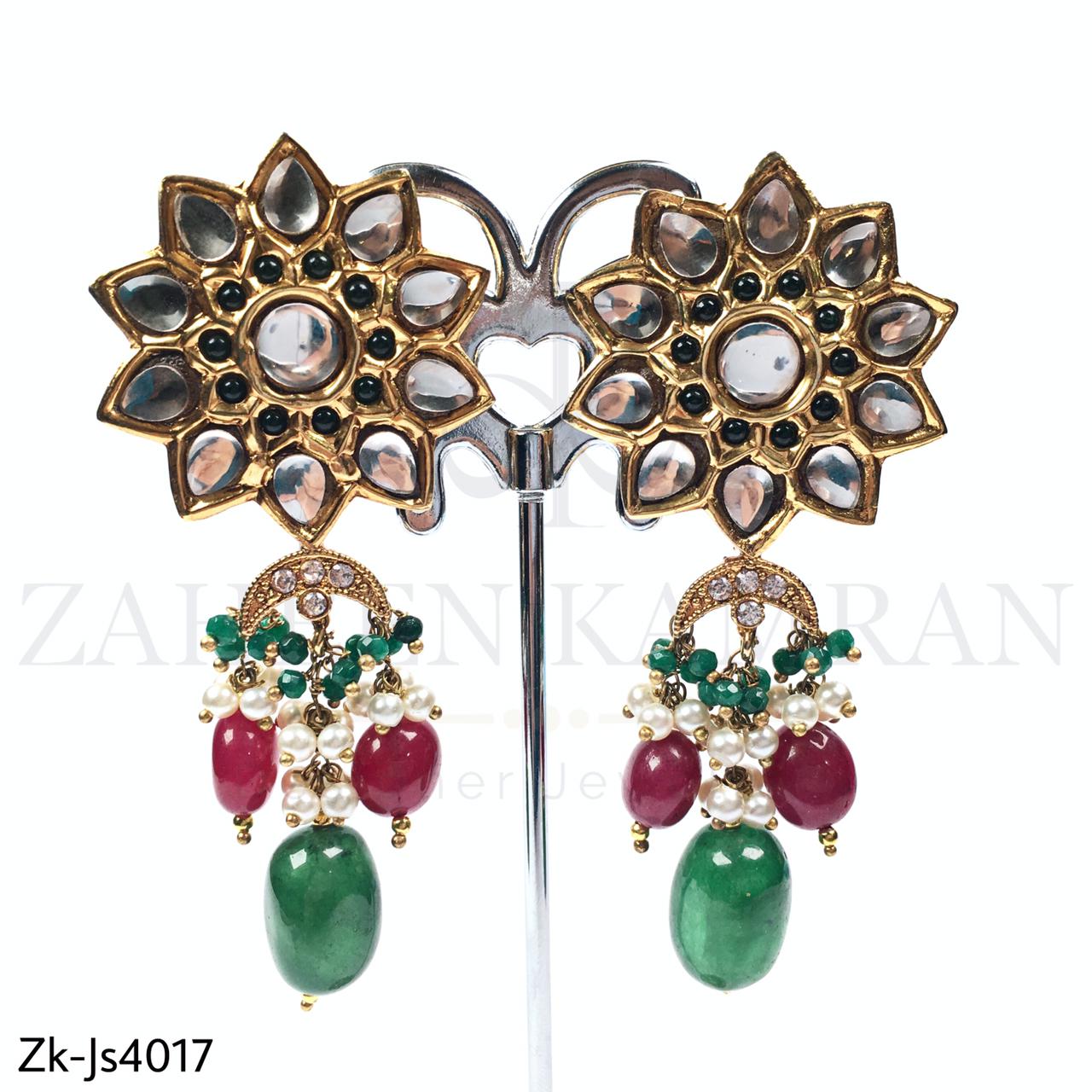 Delicate floral set
