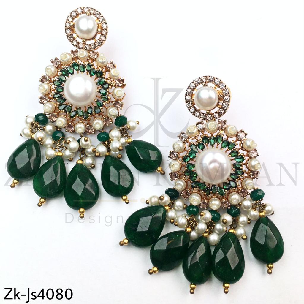 Glamorous emerald set.