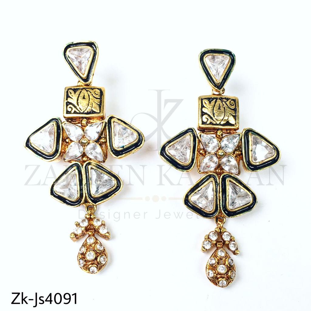 Luxe hanging set.