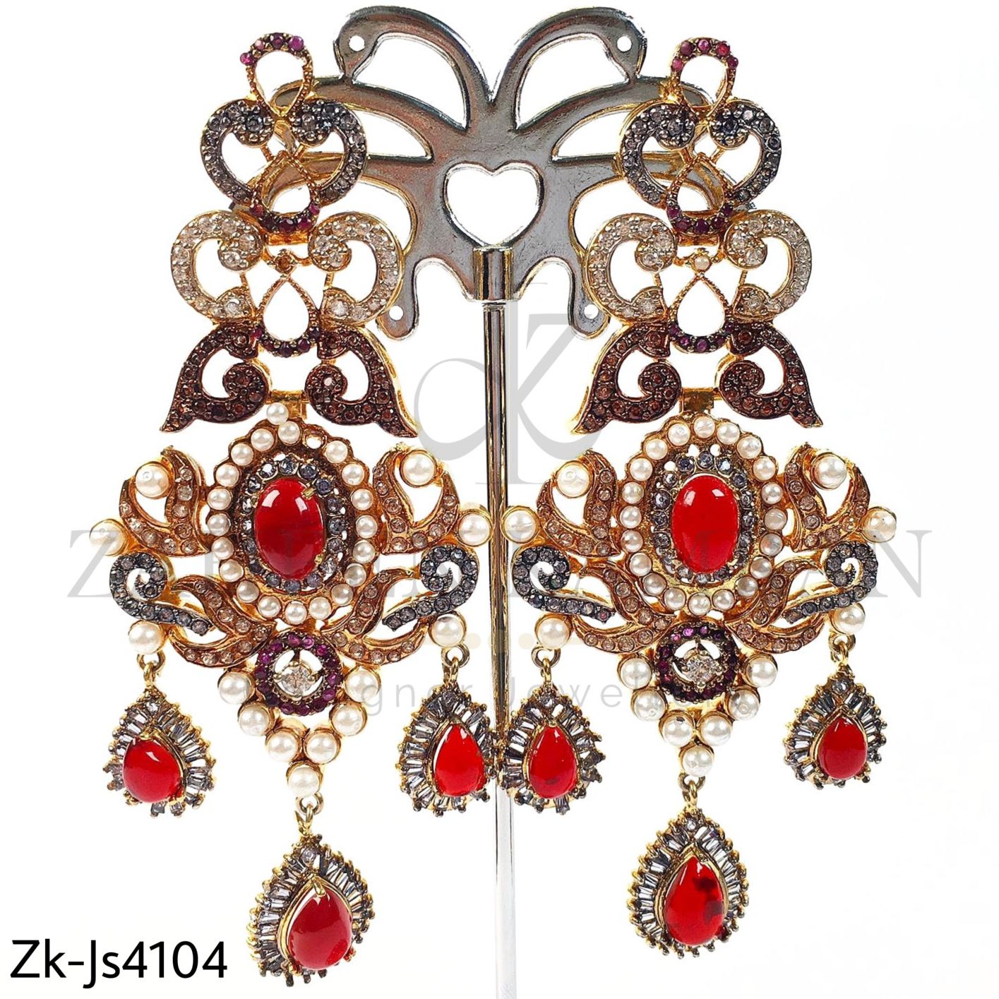 Splendid garnet set.