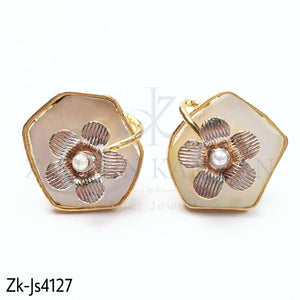 Elegant bloom set.