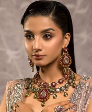 Artsy bridal set.