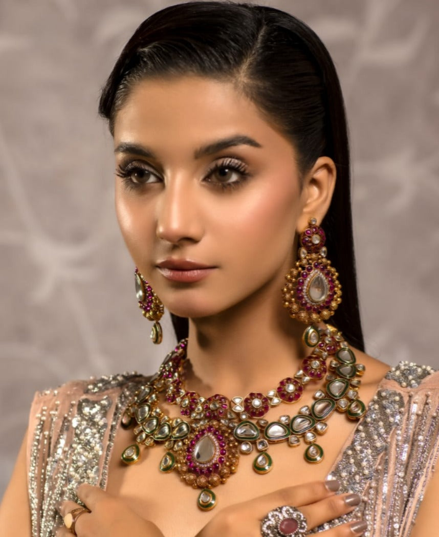 Artsy bridal set.