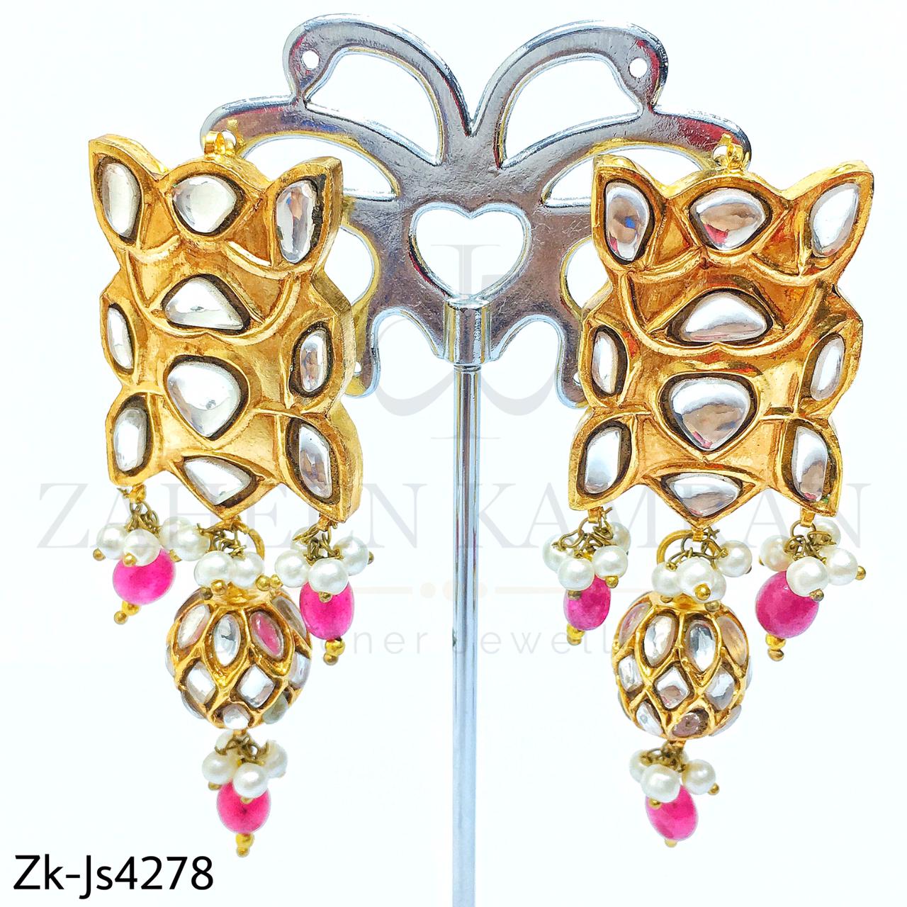 Kundan set.
