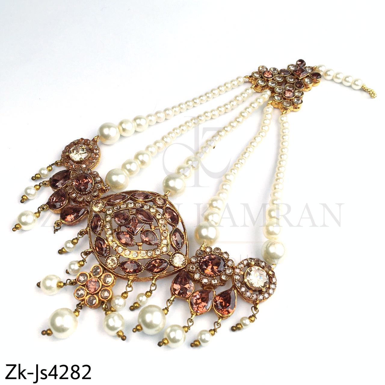 Queenly bridal set.