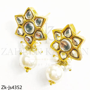 Kundan set.