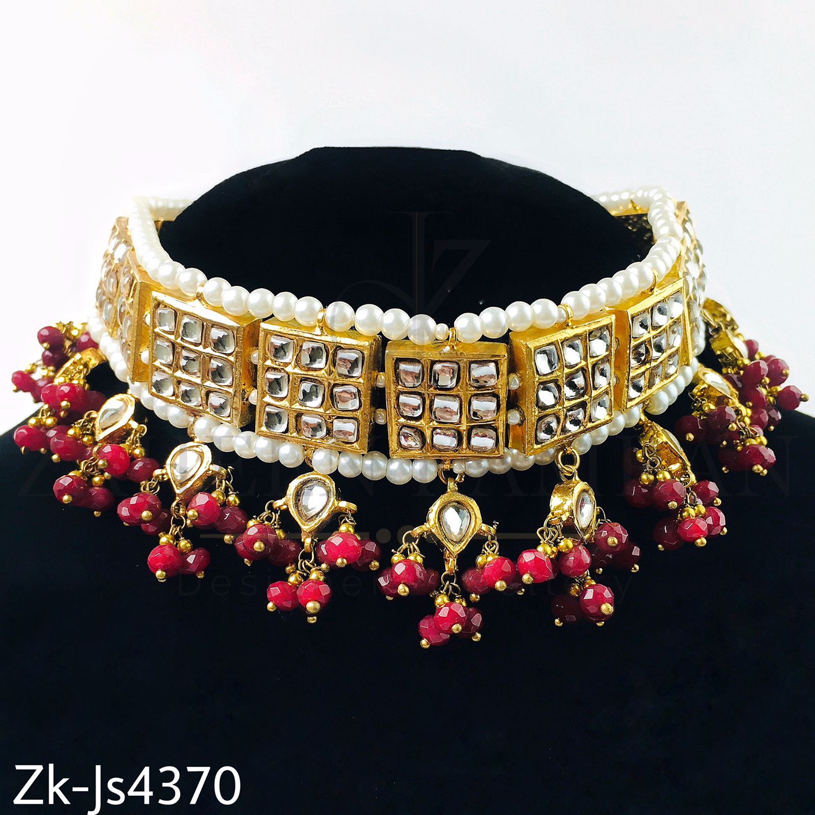 Kundan set.