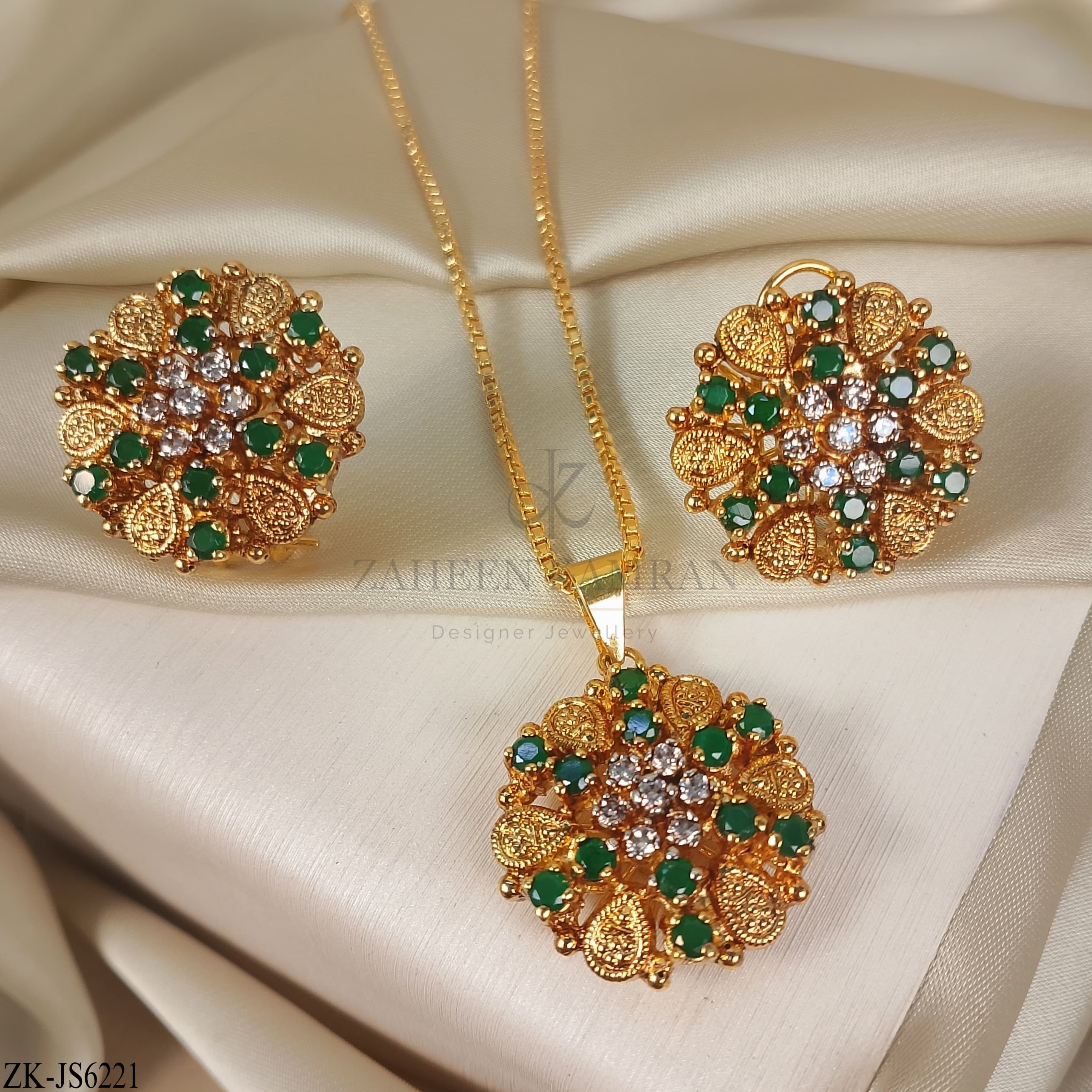 ANTIQUE EMERALD SET