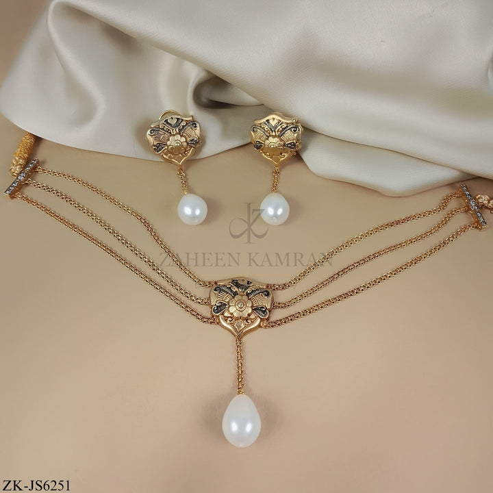 ANTIQUE SET