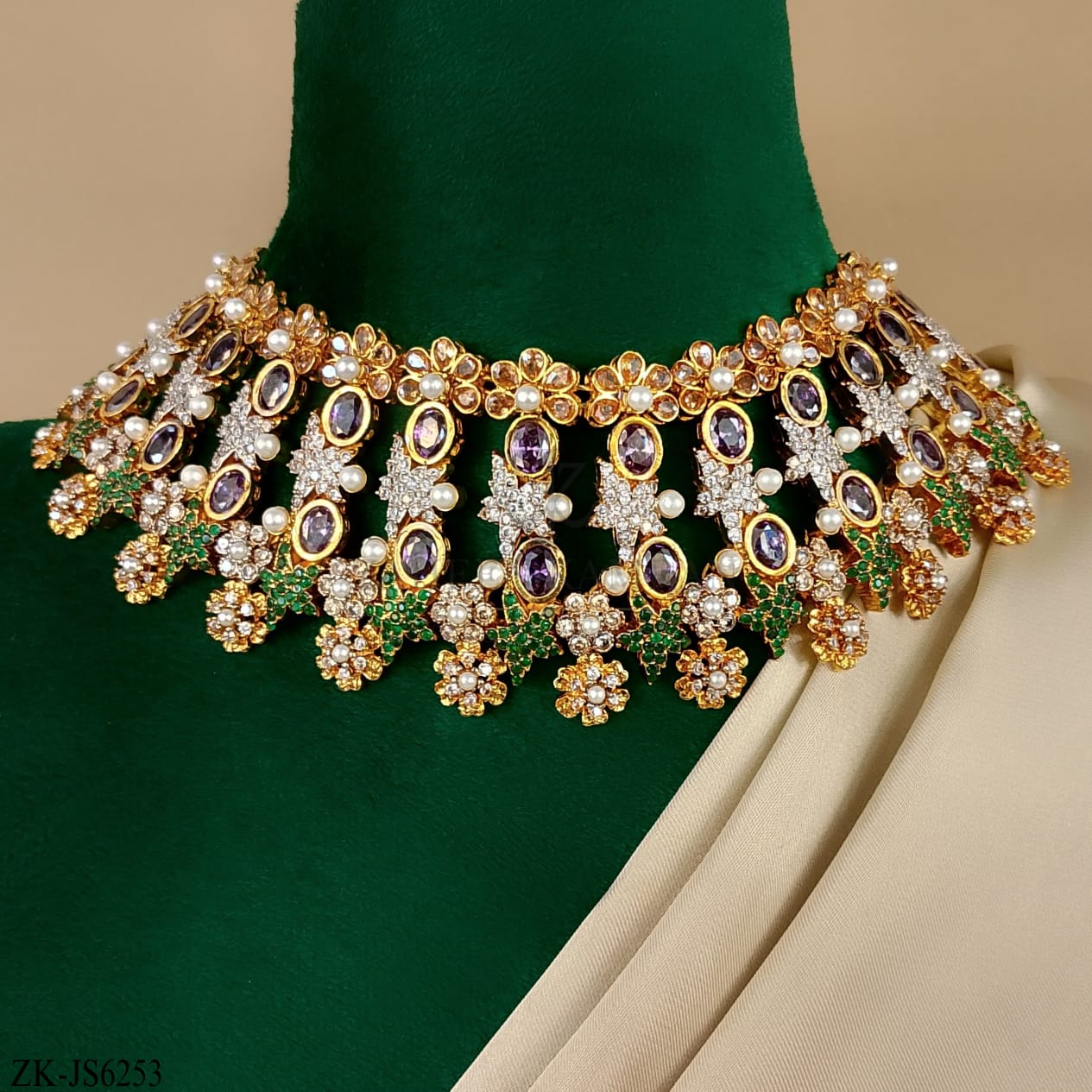 AMETHYST EMERALD SET