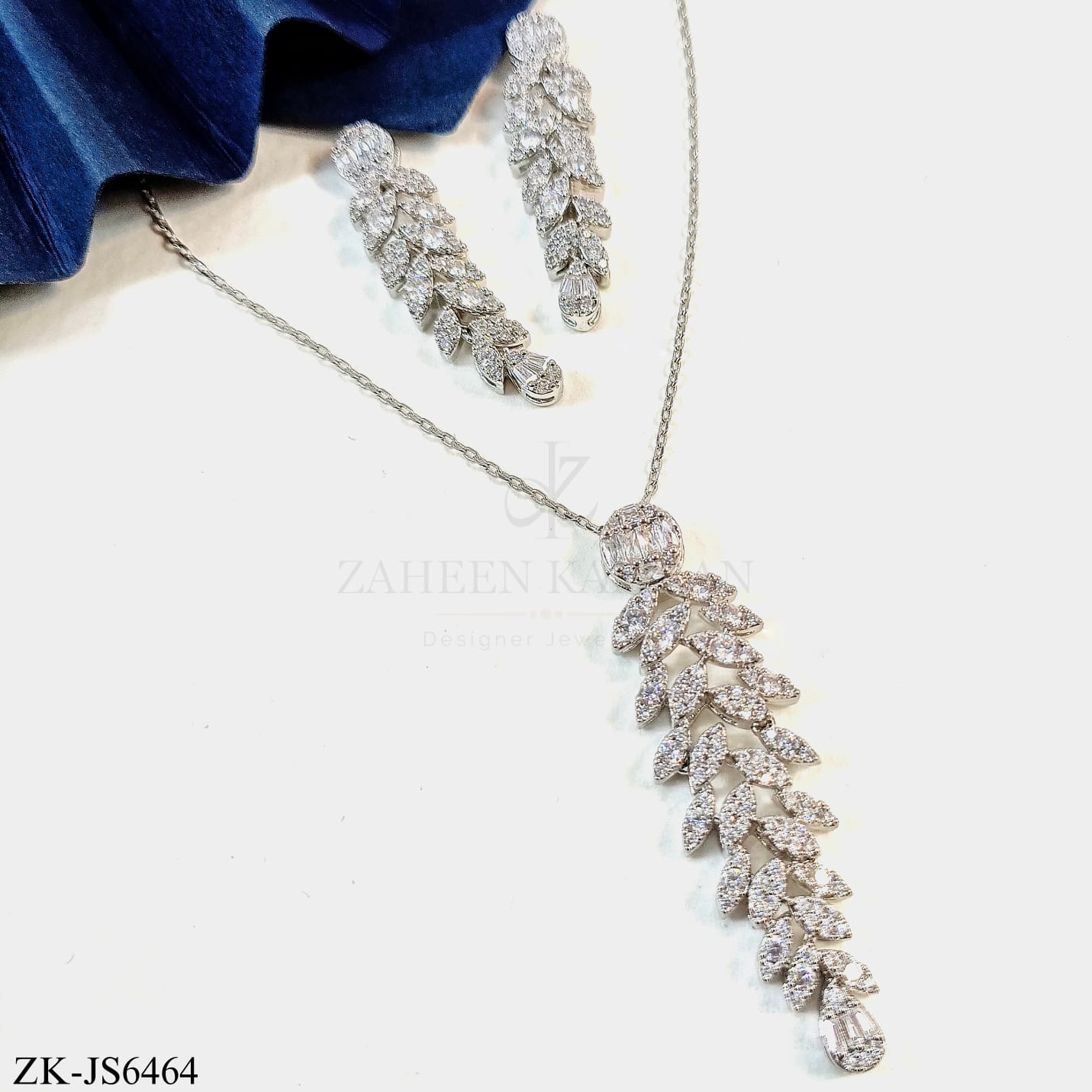 ZIRCONIAN SILVER SET