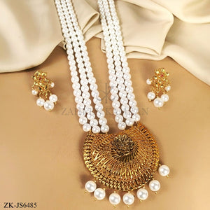 ANTIQUE PEARLS SET