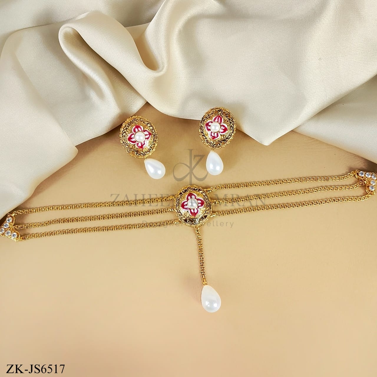 PEARLS CHOKER SET