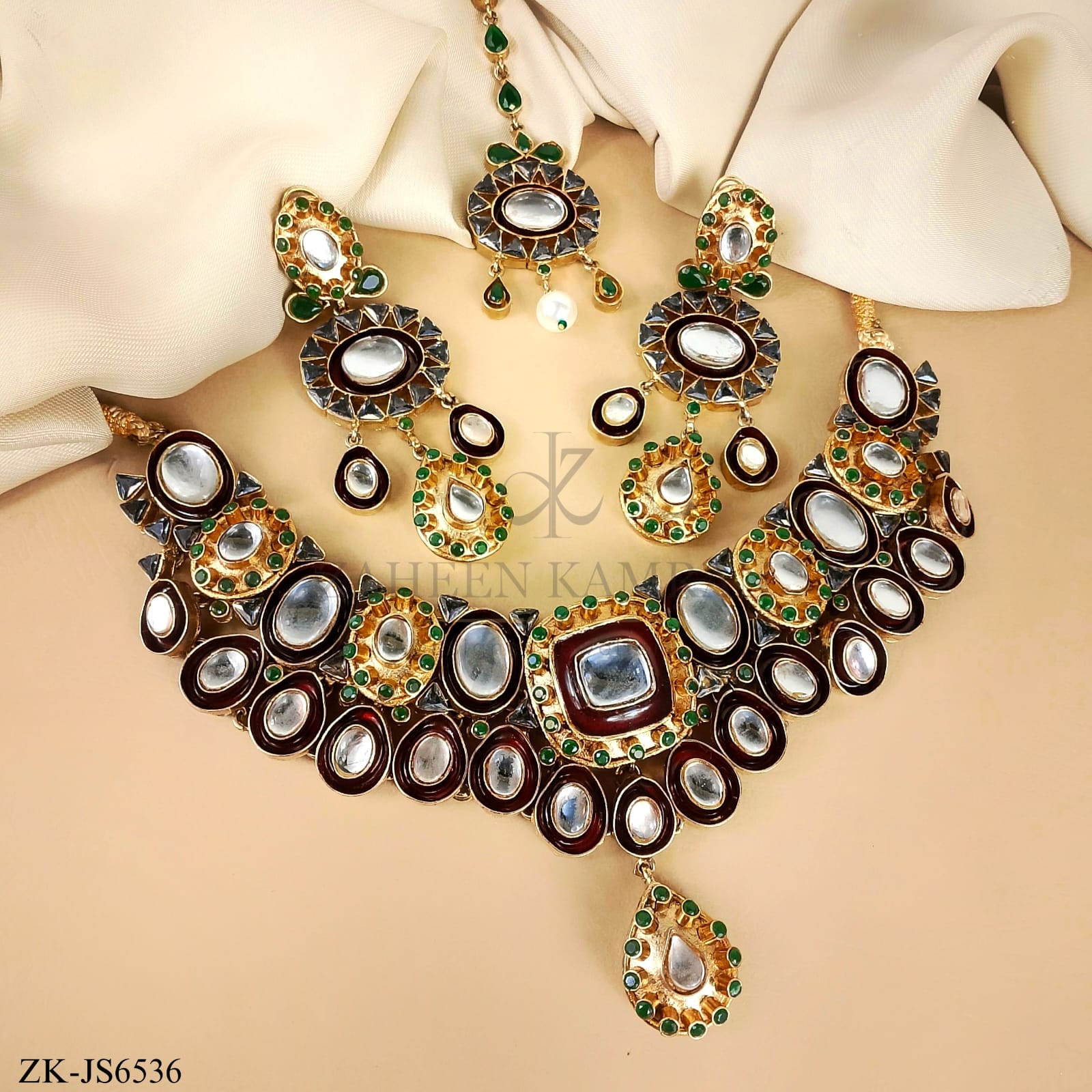 EMERALD KUNDAN SET