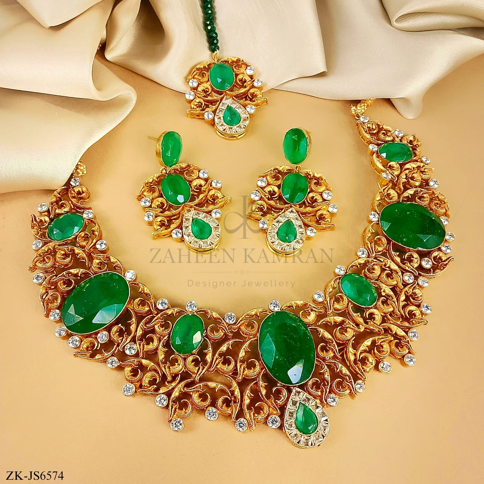 EMERALD ANTIQUE SET