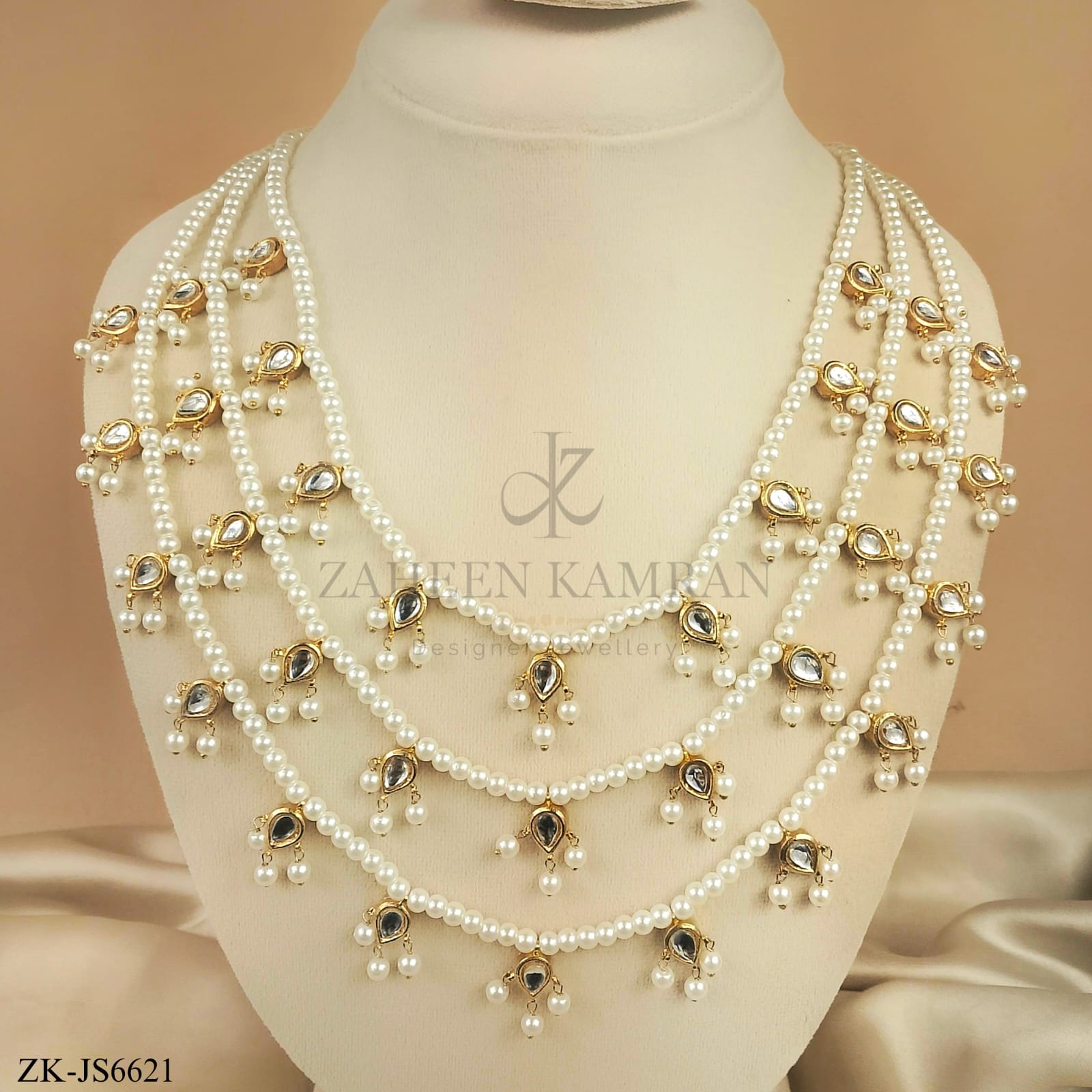 KUNDAN PEARLS SET
