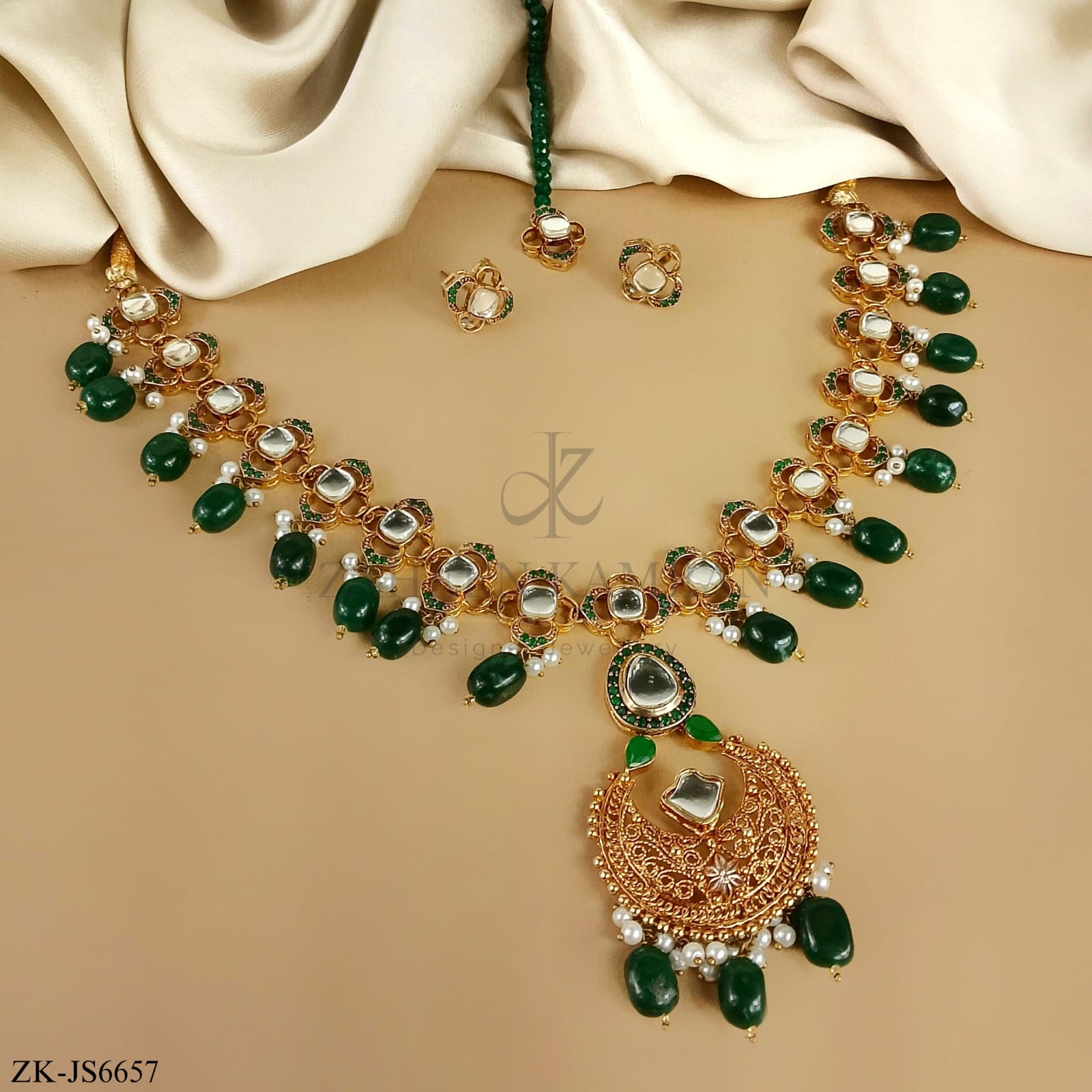 EMERALD KUNDAN SET