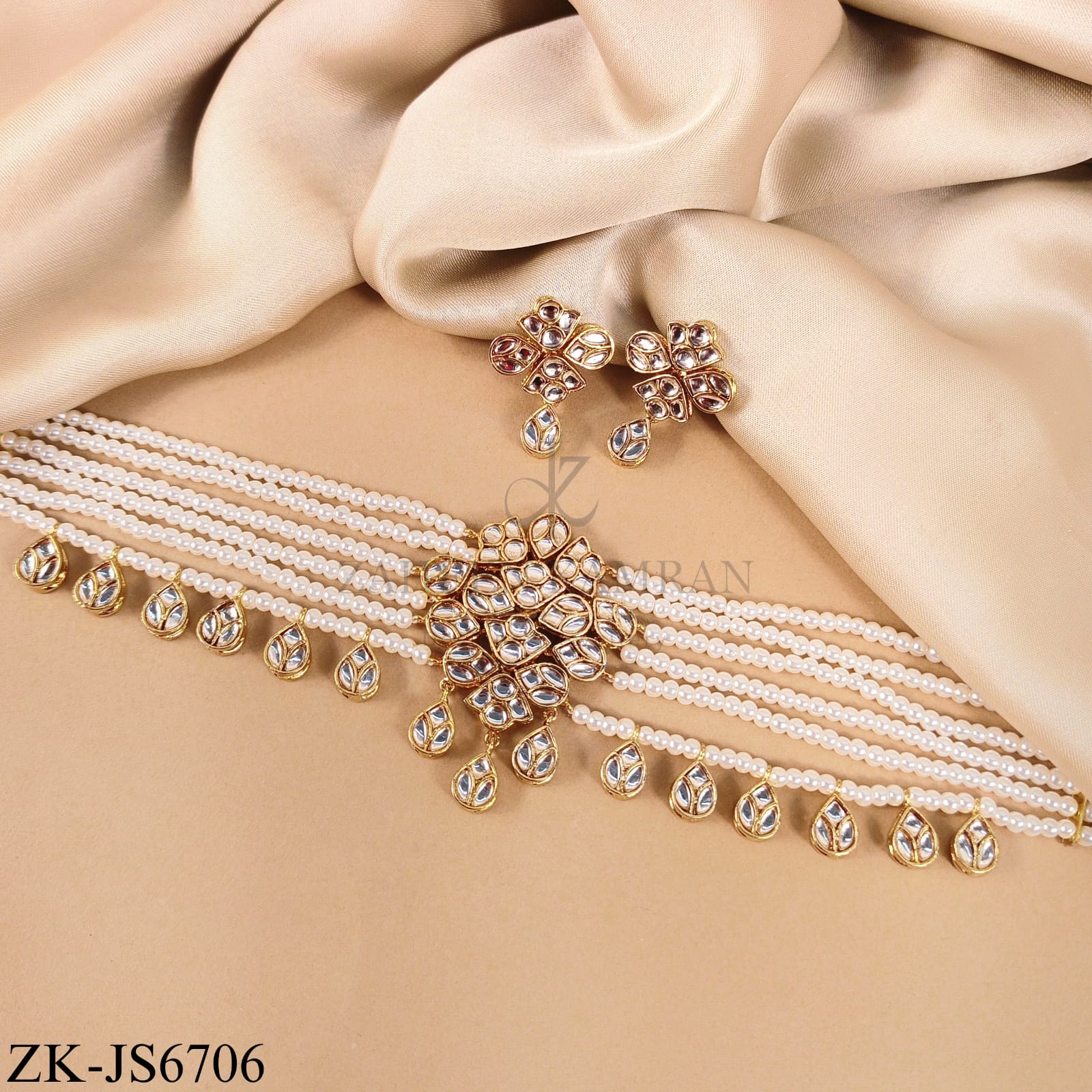 KUNDAN PEARLS SET