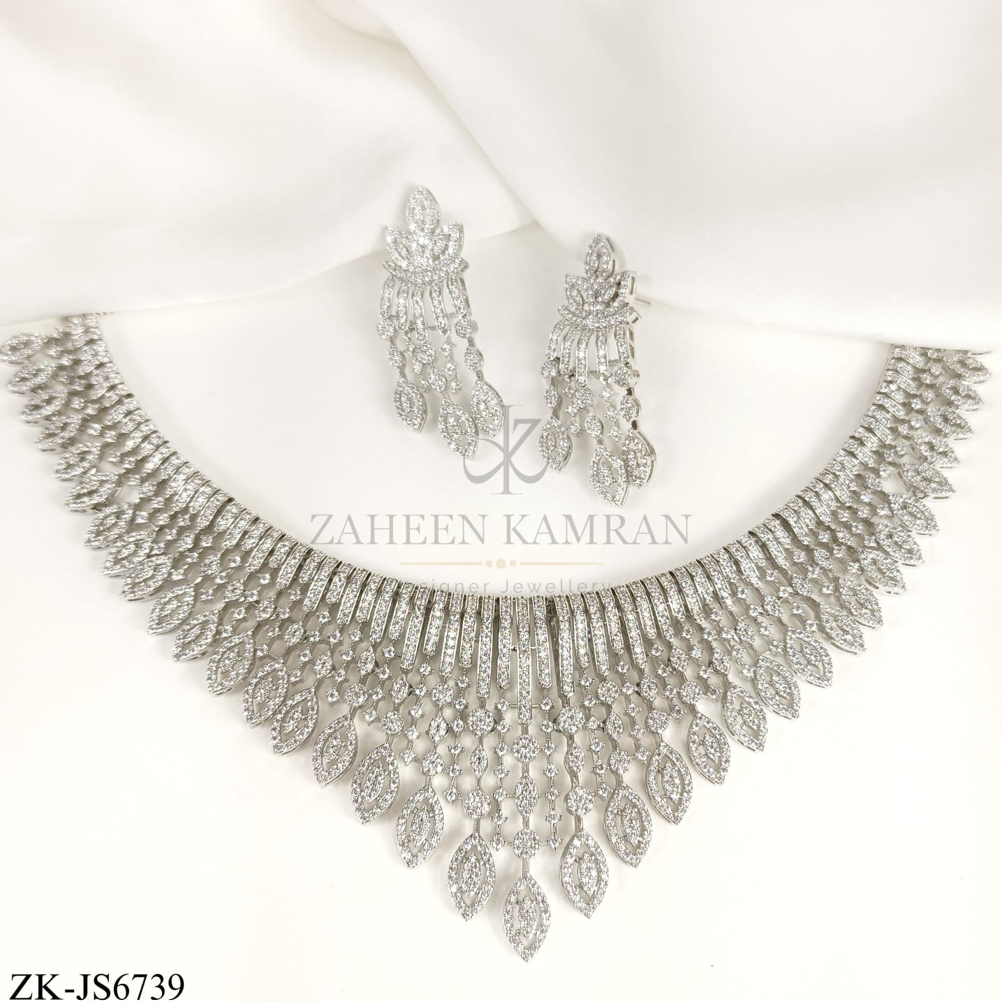 LUXURY SILVER PLATED LEAF DROP SET