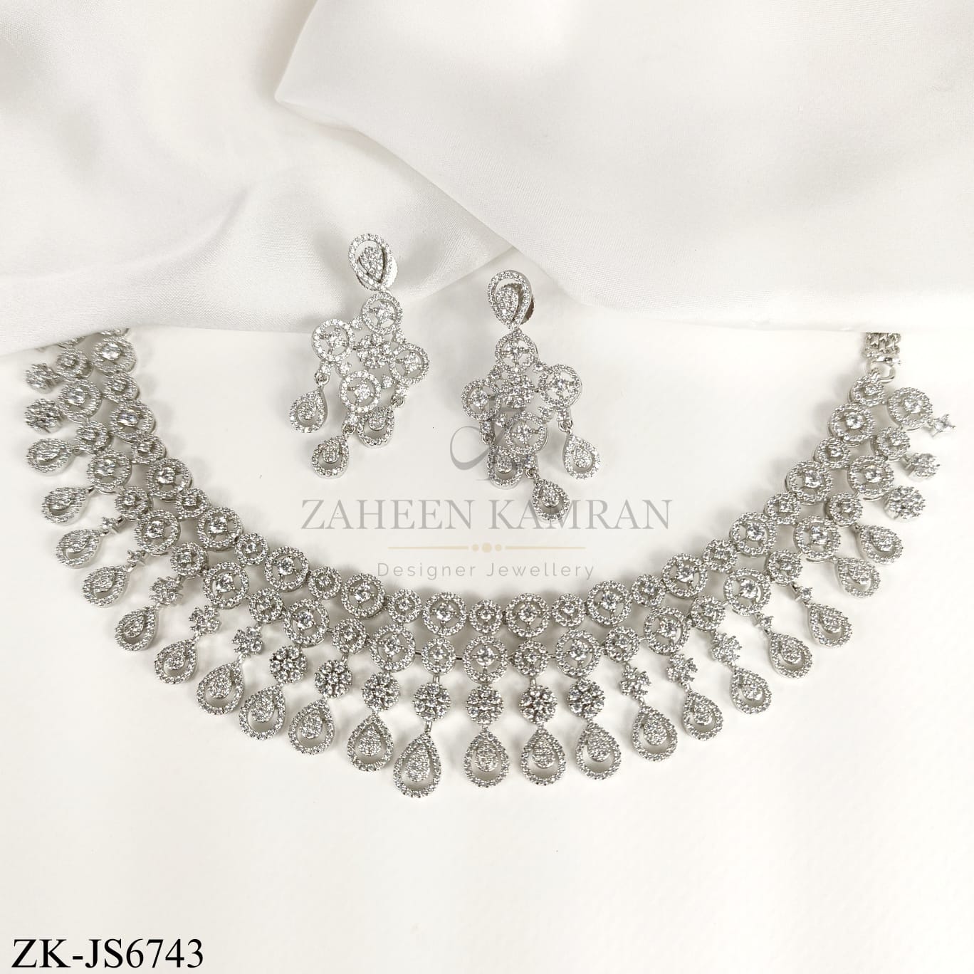 LUXURY SILVER TEARDROP ZIRCONIAN SET