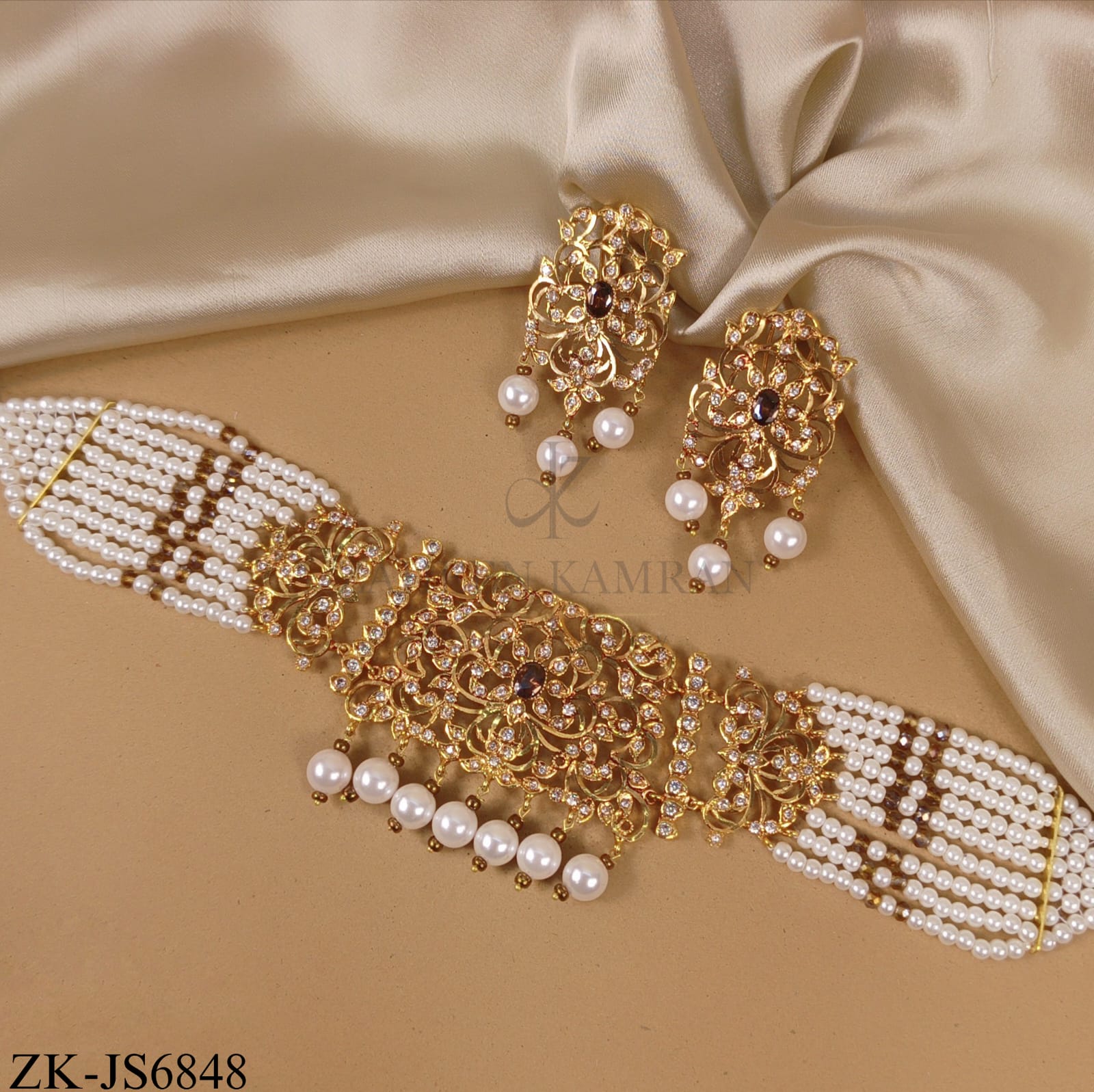 ANTIQUE PEARLS STRAND CHOKER SET