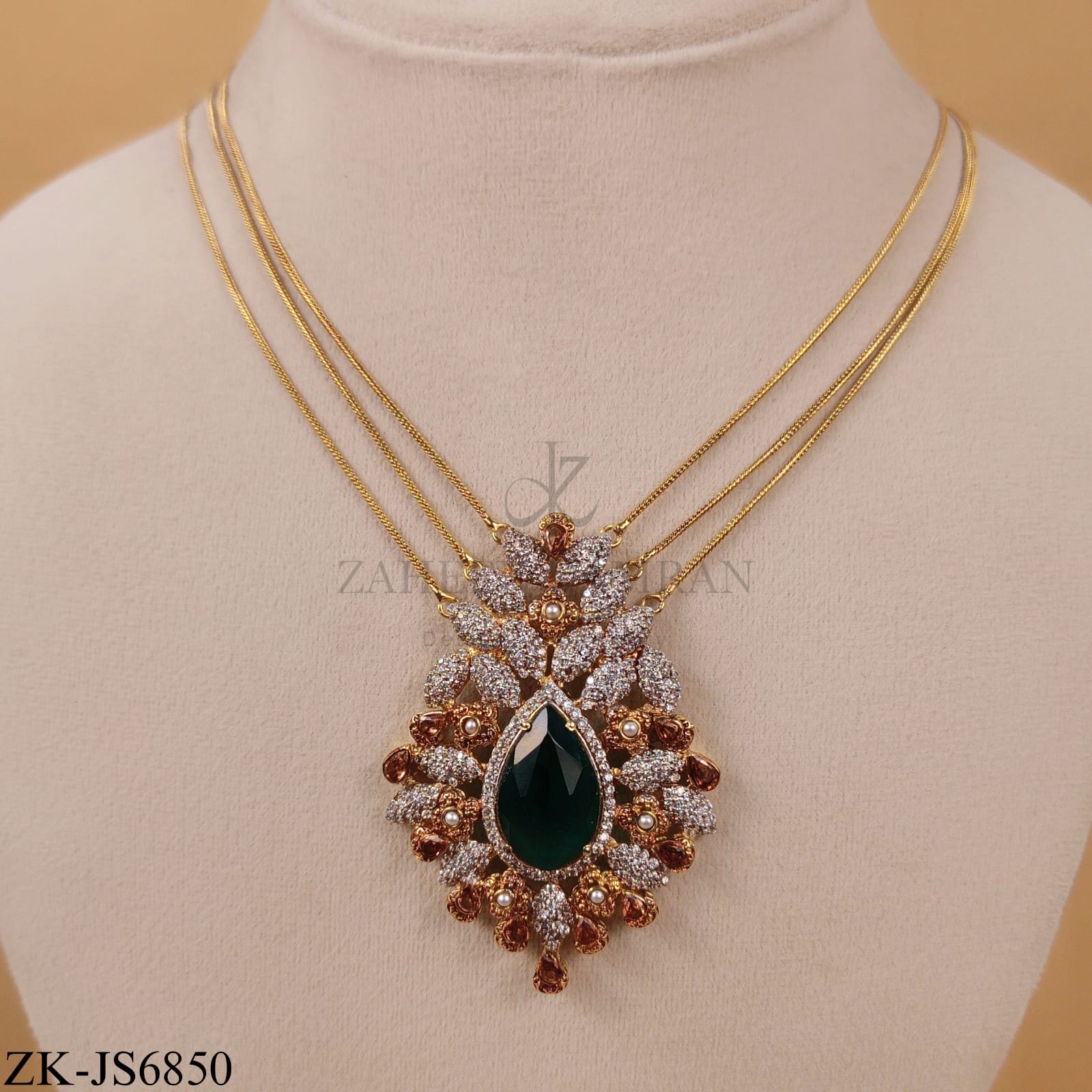 EMERALD ZIRCONIAN TEARDROP SET