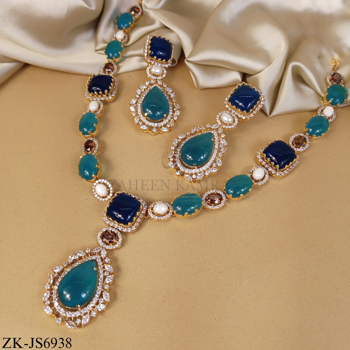 TEAL PEAR PENDANT WITH NAVY SQUARE HALO SET