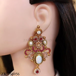 GOLD TONE RUBY SET WITH OPAL CENTREPIECE