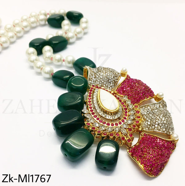 Classy pendant mala