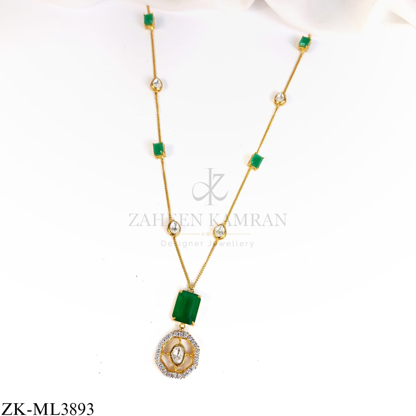EMERALD SQUARE MALA