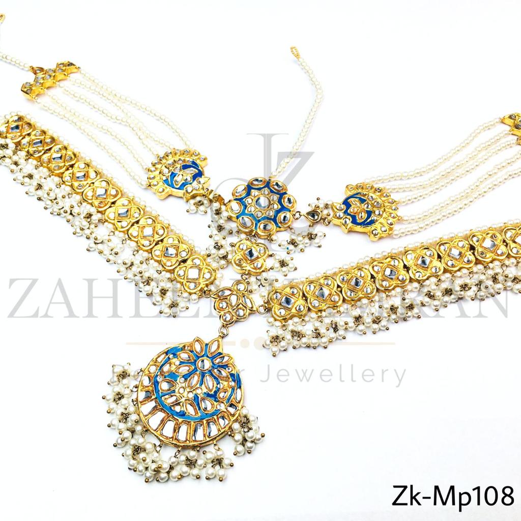 Flawless matha patti.