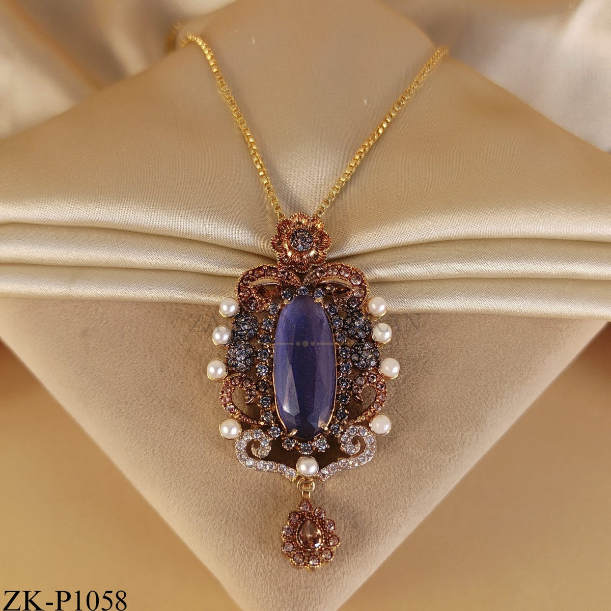 ANTIQUE SAPPHIRE PENDANT