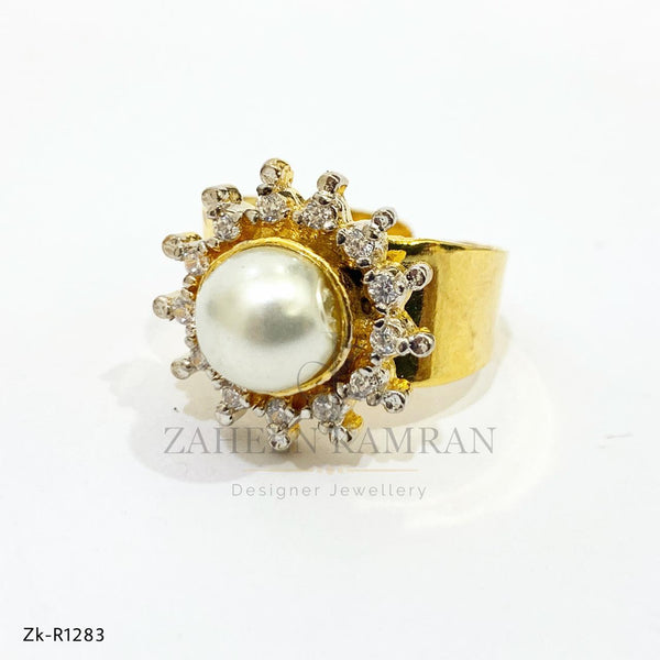 Chic Pearl Ring