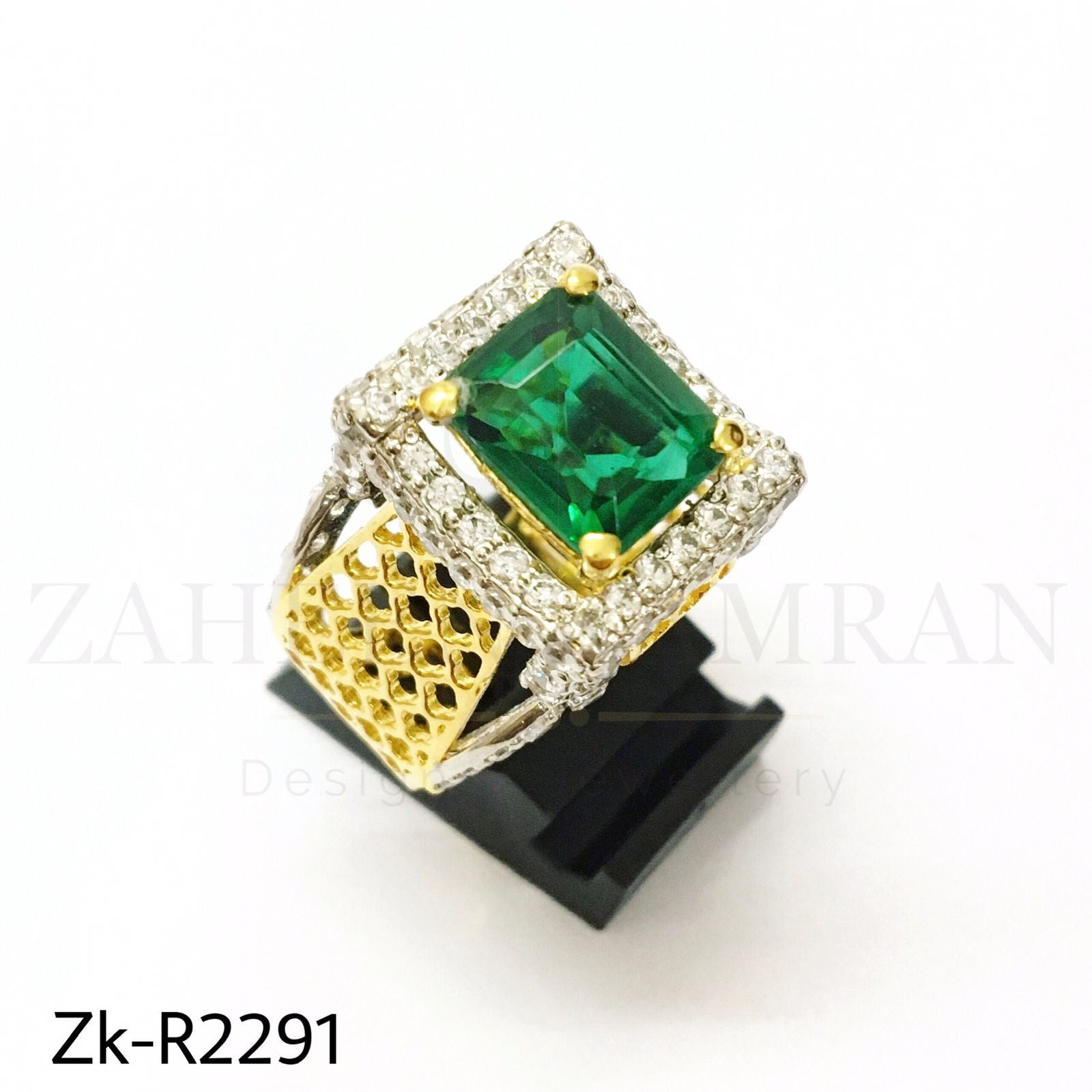 Emerald squarish 925 ring