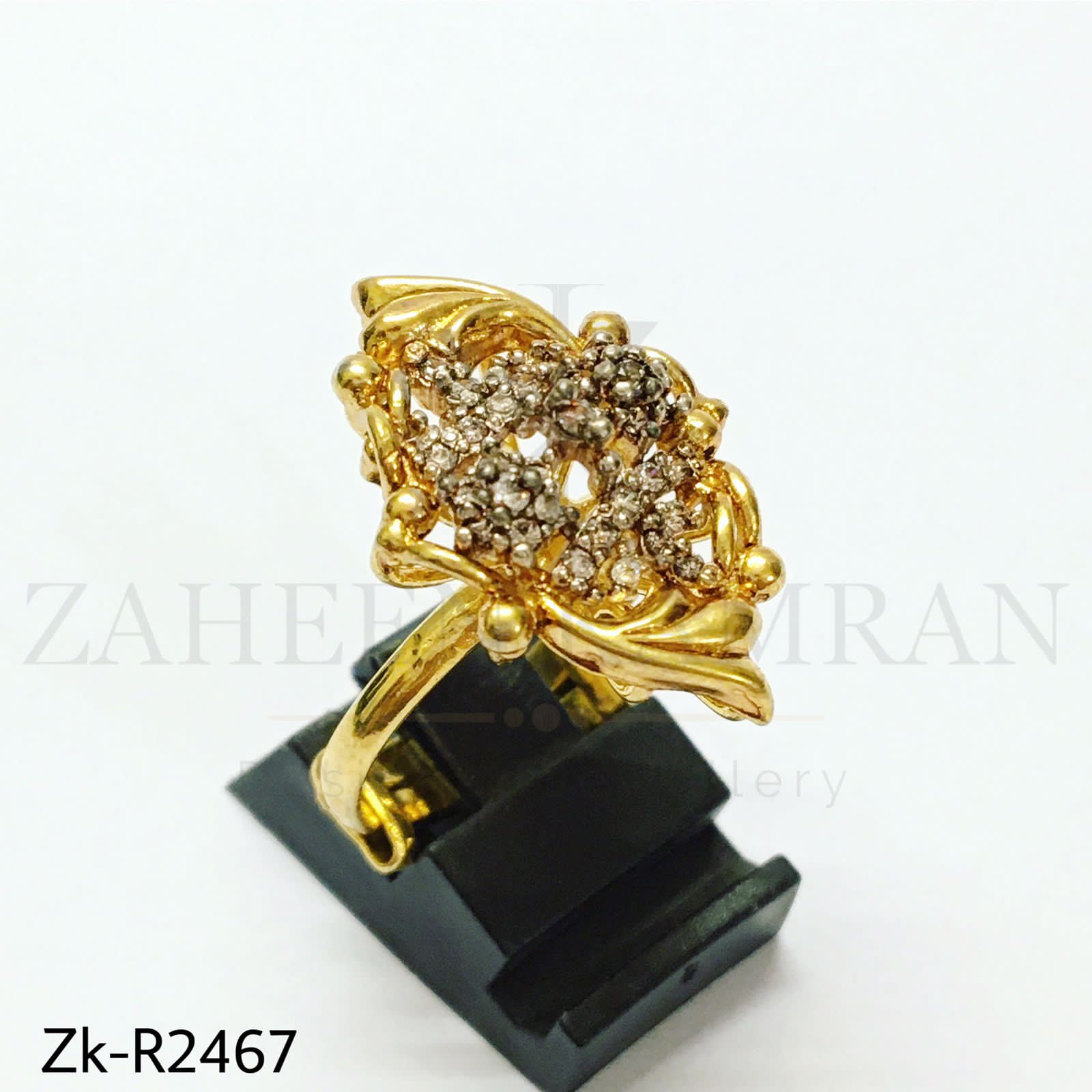 Golden zircon ring